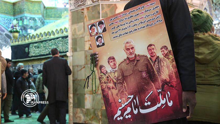 Iranpress: International students attend Soleimani