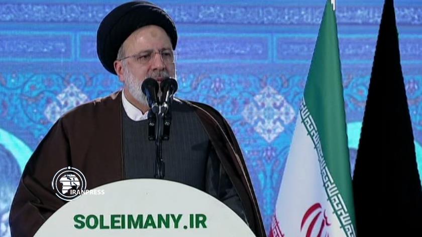 Iranpress: Lt. Gen. Soleimani; a school that survives: Iranian Pres. 