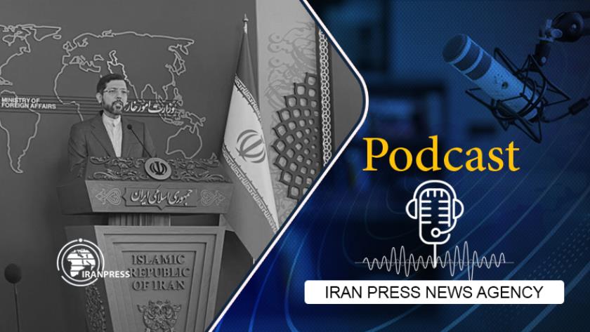 Iranpress: Putin invites Raisi for meeting in Moscow 