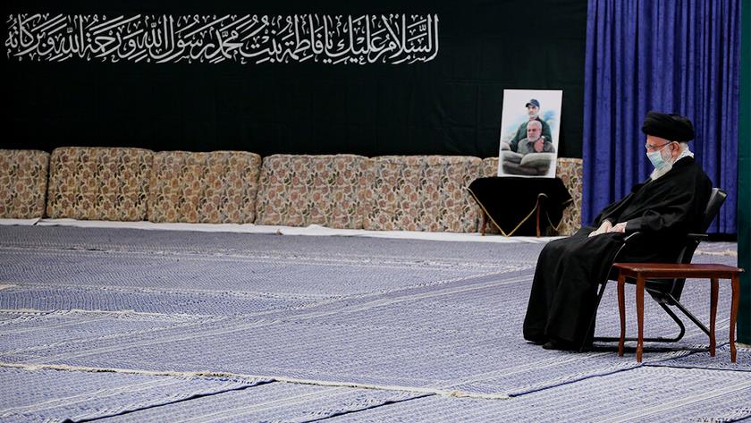 Iranpress: Leader attends mourning ceremony for martyrdom of Lady Fatima Zahra