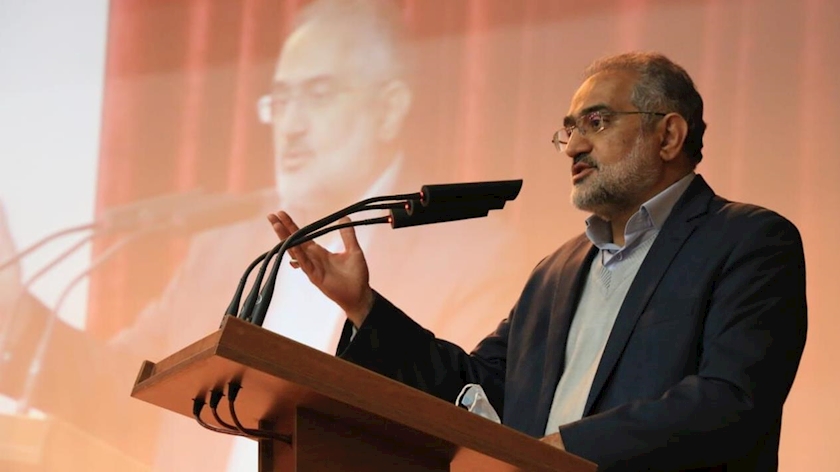 Iranpress: Iran oil sale to reach pre-sanction level soon: VP