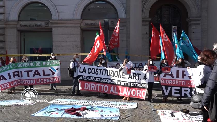 Iranpress: Fired employees of Air Italy stage protest