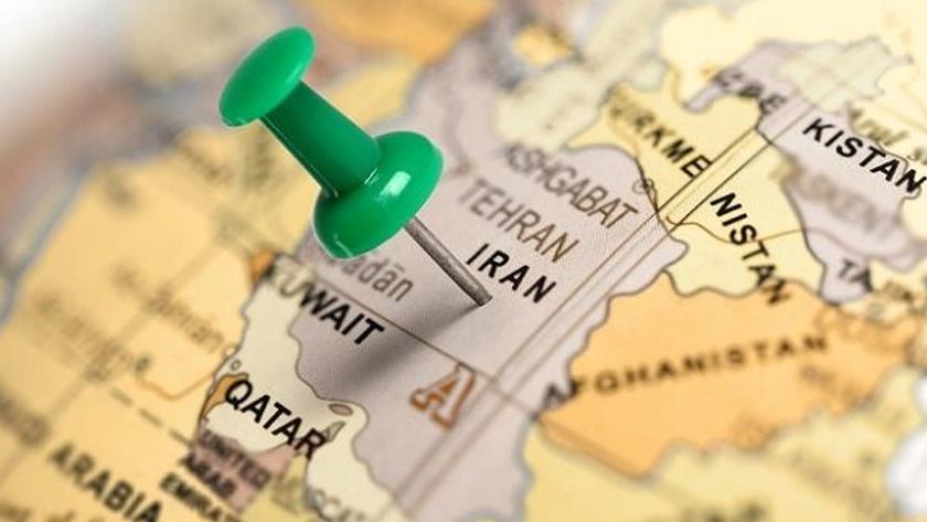Iranpress: Thousands of intellectuals from 47 countries call for lifting sanctions on Iran