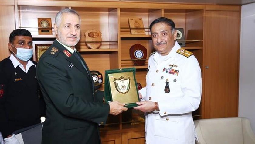 Iranpress: Iran, Pakistan determine to turn their borders into prosperous environment 