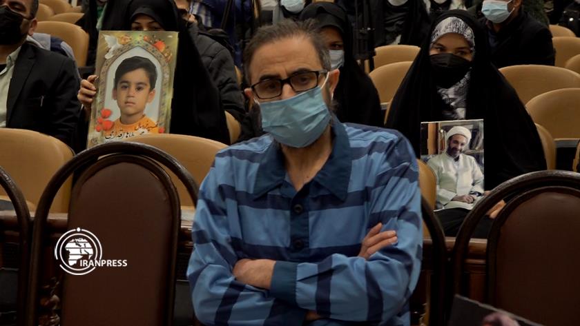 Iranpress: First trial session of perpetrator behind Ahvaz terror attack held