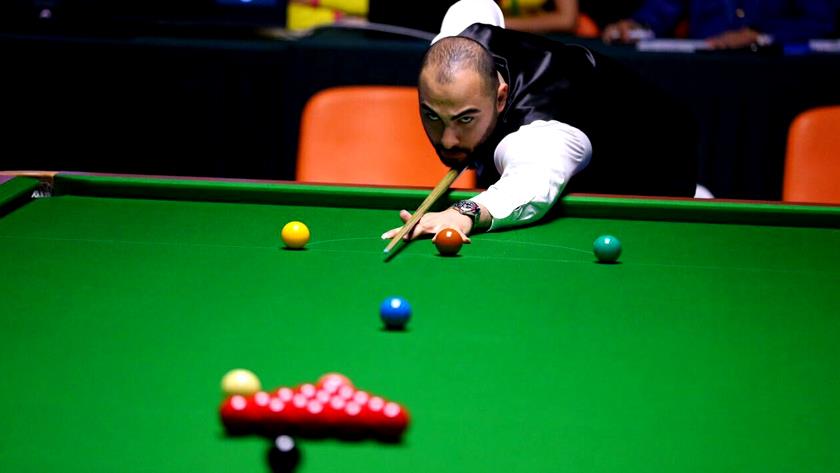Iranpress: Iranian snooker player makes history