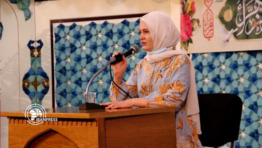 Iranpress: British girl converts to Islam