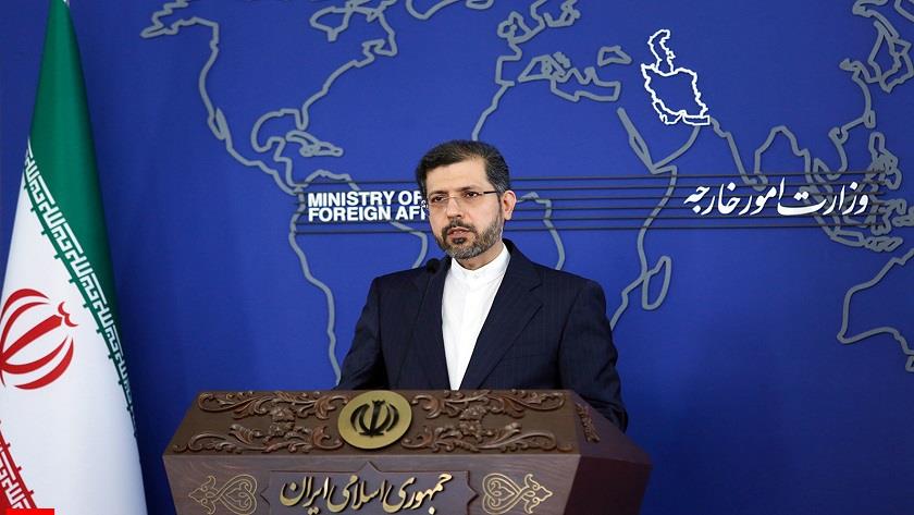 Iranpress: Iran lambastes attack on Baghdad airport