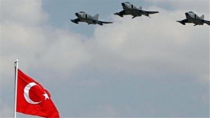 Iranpress: Turkish fighter jets attack northern Iraq