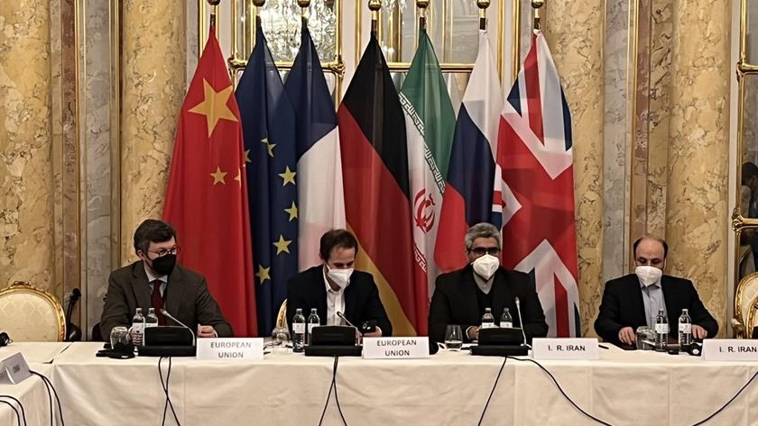 Iranpress: Intensive work on JCPOA underway in Vienna: Ulyanov