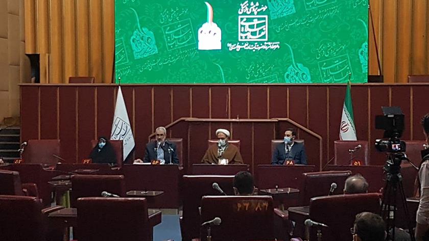 Iranpress: Putting a spotlight on 