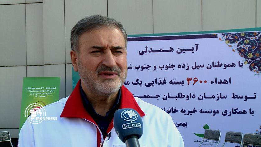 Iranpress: Aids sent to flood-hit regions in south and southeast of Iran 