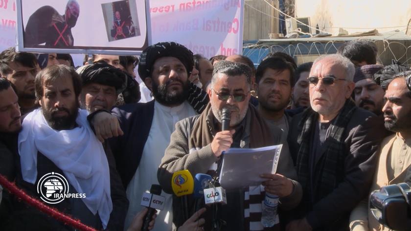 Iranpress: Irate Afghans to the US: Release our money