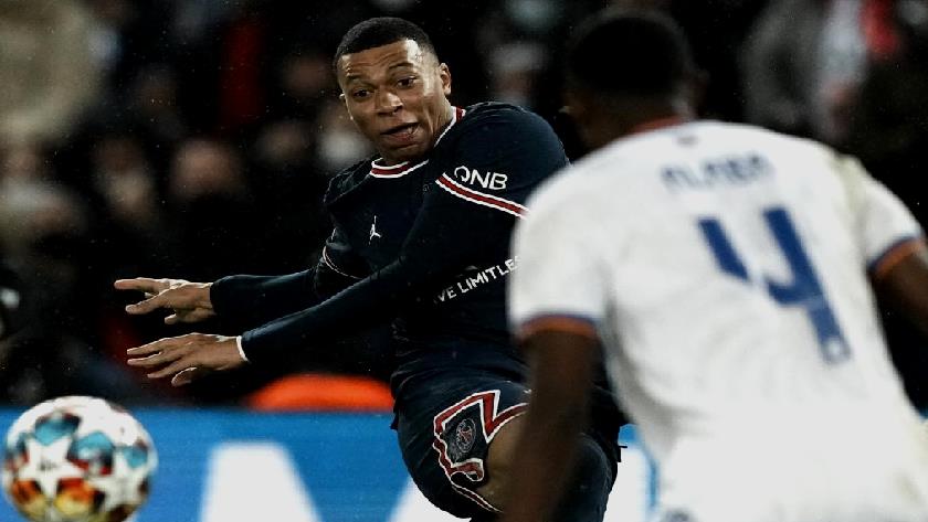 Iranpress: Mbappe gives Parisiens last 16 edge