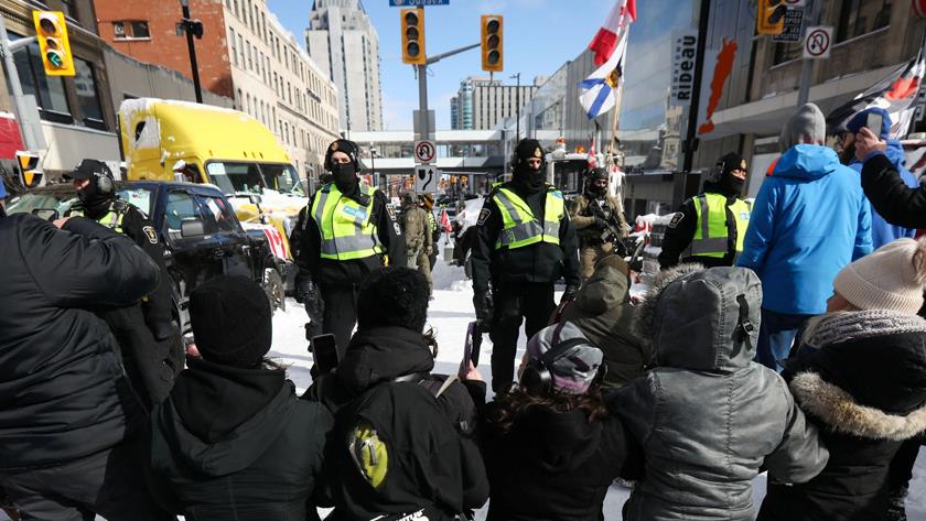 Iranpress: Police still clashing with people in Canada