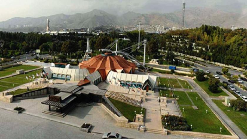 Iranpress: 3rd edition of honouring famous figures held in Tehran