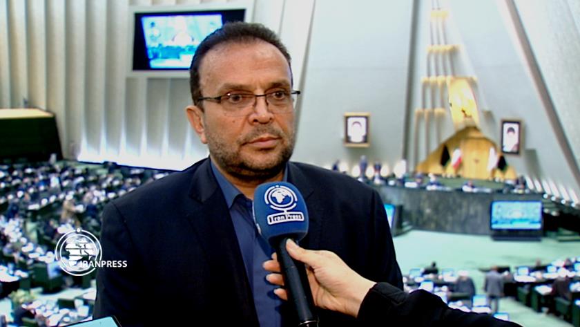 Iranpress: Ukraine crisis should be resolved through negotiations: Iran