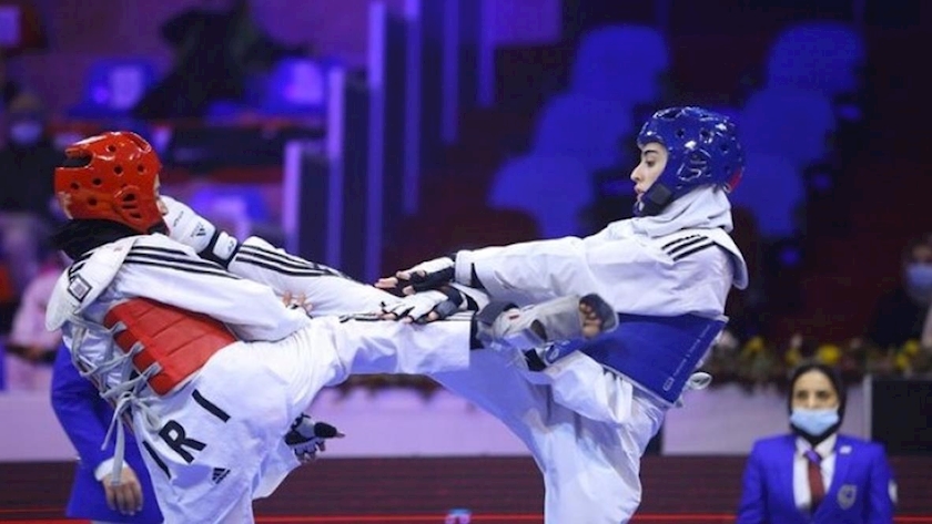 Iranpress: Iranian female Taekwondokas snatch 3 golds in first day of Riasat Cup