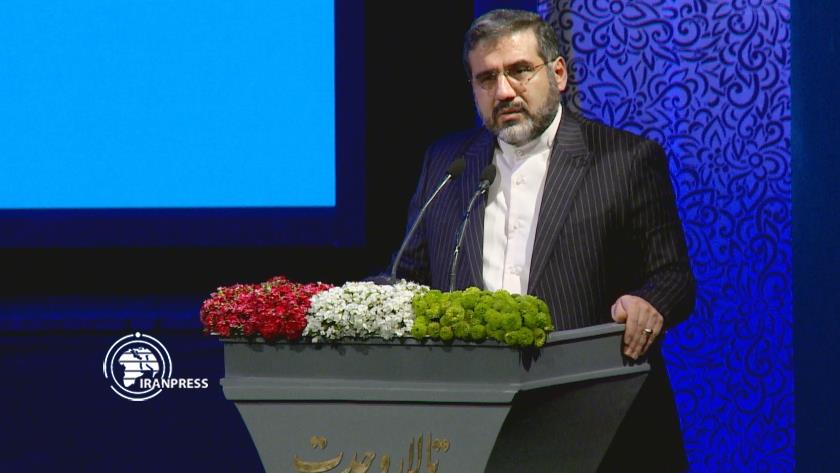 Iranpress: Statue of Hakim Nezami unveiled in Tehran