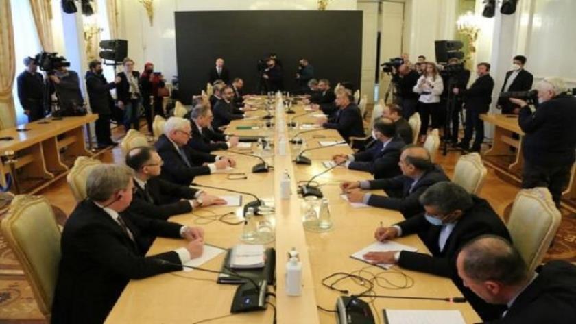 Iranpress: FM: Expansion of Tehran-Moscow ties essential