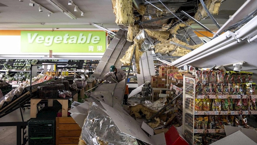 Iranpress: Strong earthquake kills one injures dozens in Japan