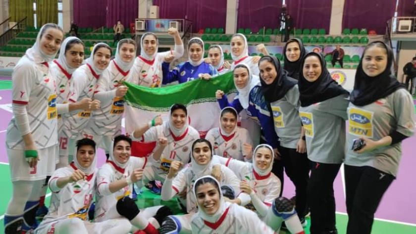 Iranpress: Iranian girls