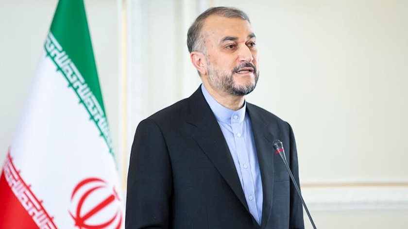 Iranpress: Iranian FM leaves Damascus for Beirut