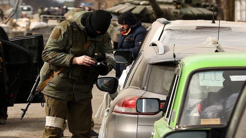 Iranpress: Russia to open humanitarian corridor from Mariupol on Friday