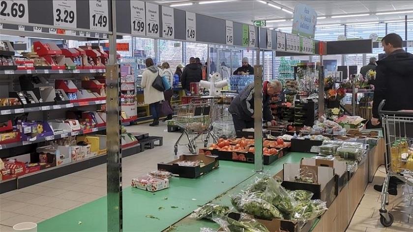 Iranpress: European inflation soars to record 7.5% on fuel, food costs