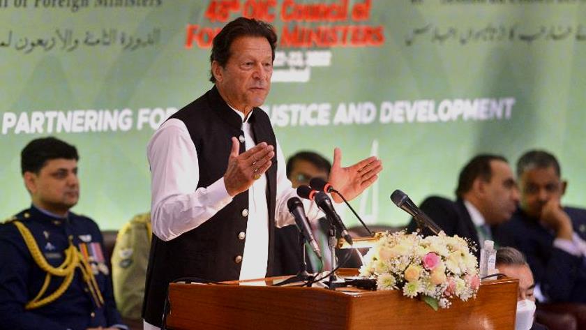 Iranpress: Pakistani pres. dissolves national assembly as PM calls for early election