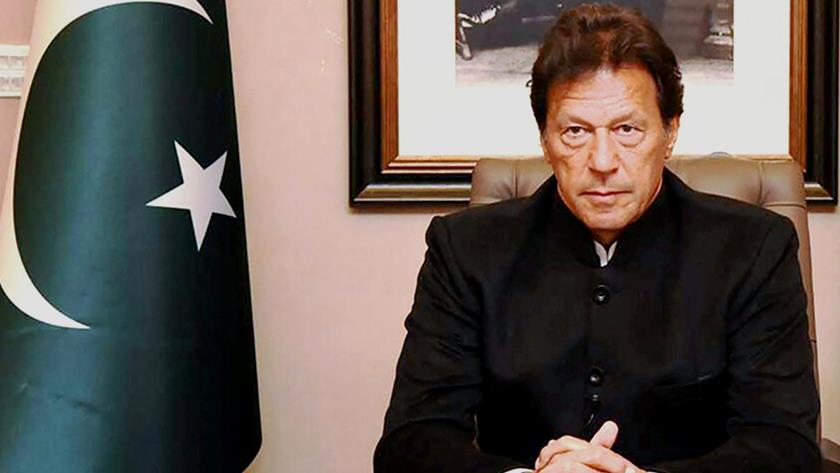 Iranpress: Opposition running away from polls: Imran Khan