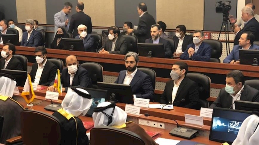 Iranpress: Iran, Qatar ink MoU to link aviation info