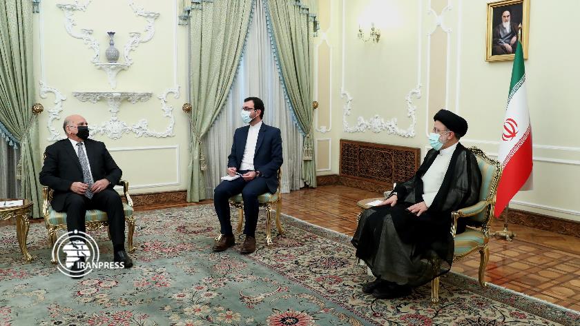 Iranpress: Iran expects strong, unified Iraq