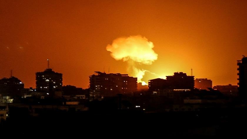 Iranpress: Several rockets fired from Gaza land in occupied territories