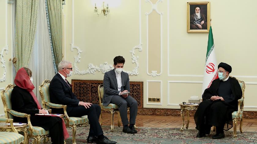 Iranpress: Iran is against unilateralism, war: Raisi