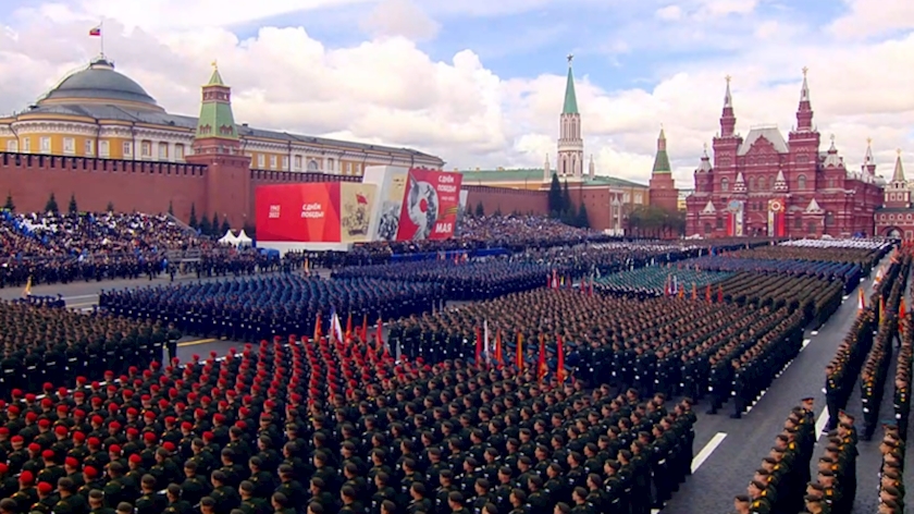 Iranpress: Russia celebrates Victory Day with new military equipment