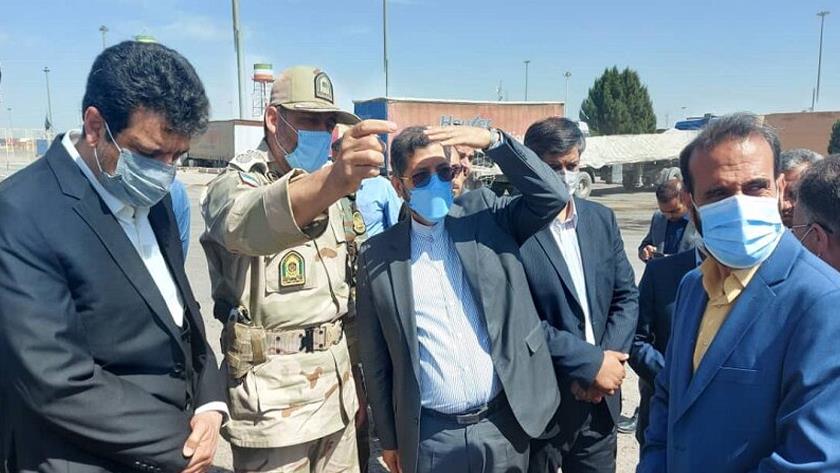 Iranpress: Iran pursuing supply of its water right from Hirmand River through legal channels