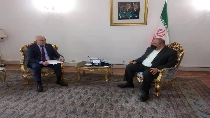 Iranpress: Uzbekistan tends to use Iran