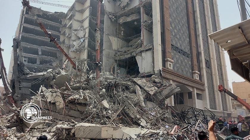 Iranpress: At least 4 killed in building collapse in Iran