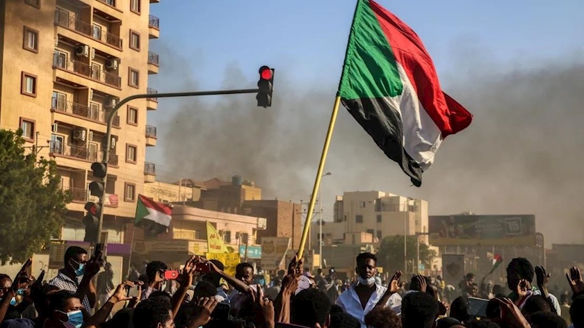 Iranpress: Fierce crackdown on Sudanese protesters 6 months after coup