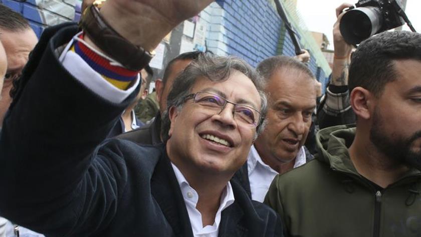Iranpress: Colombia presidential race to runoff; leftist vs businessman 