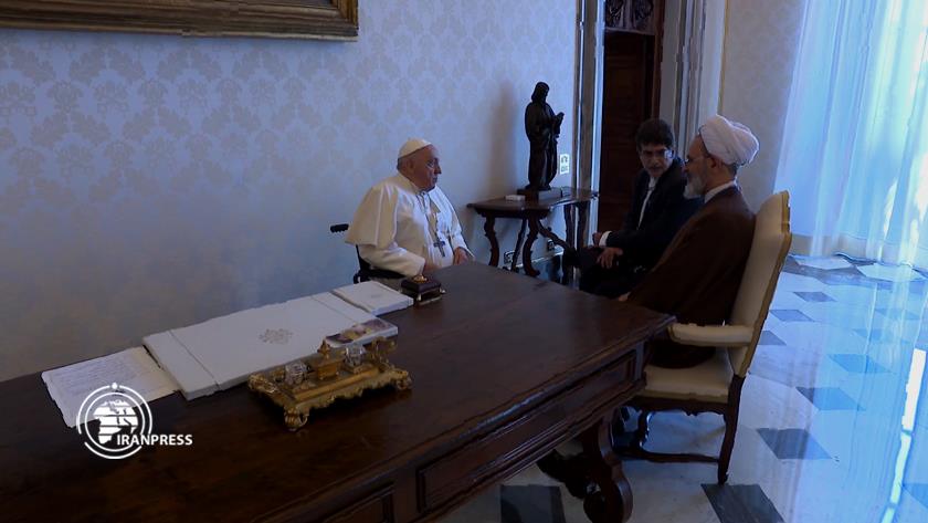 Iranpress: What is behind message of Leader of Islamic Revolution to Pope Francis?