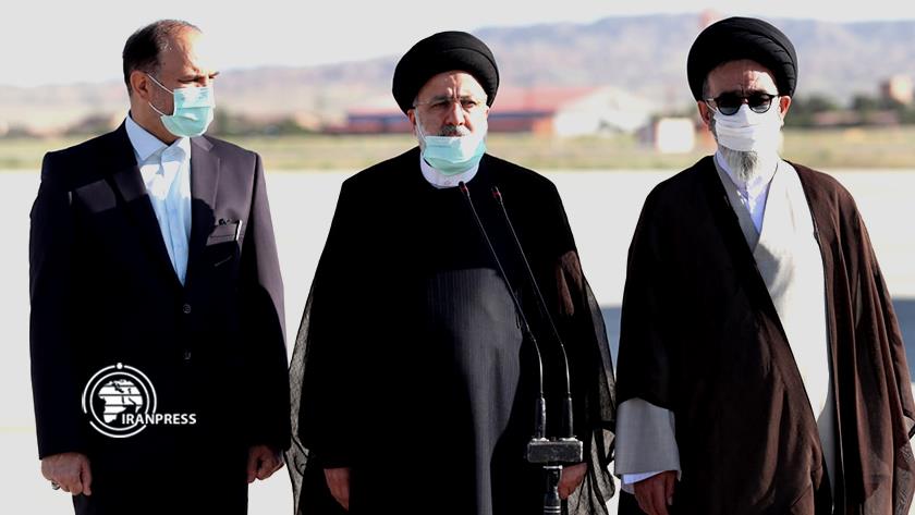 Iranpress: Raisi praises people of East Azarbaijan for their resistance to foreigners