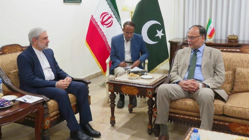 Iranpress: Pakistan demanded more Iranian electricity exports to its Baluchistan state