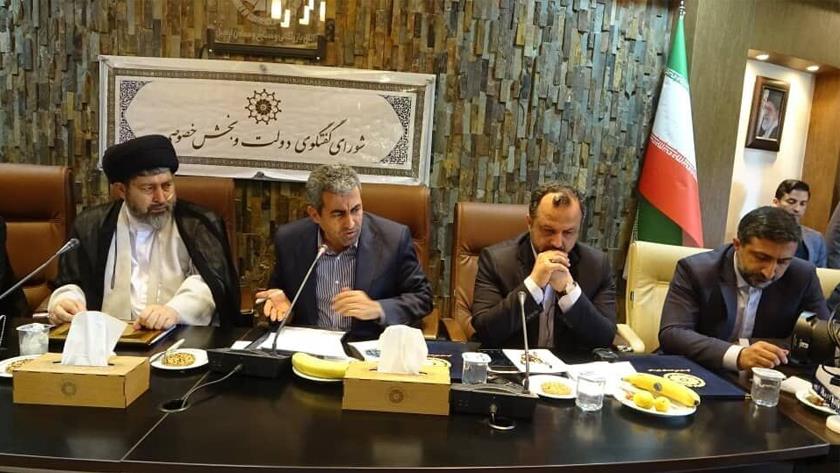 Iranpress: Iran does not intend to ban exports: Economy minister