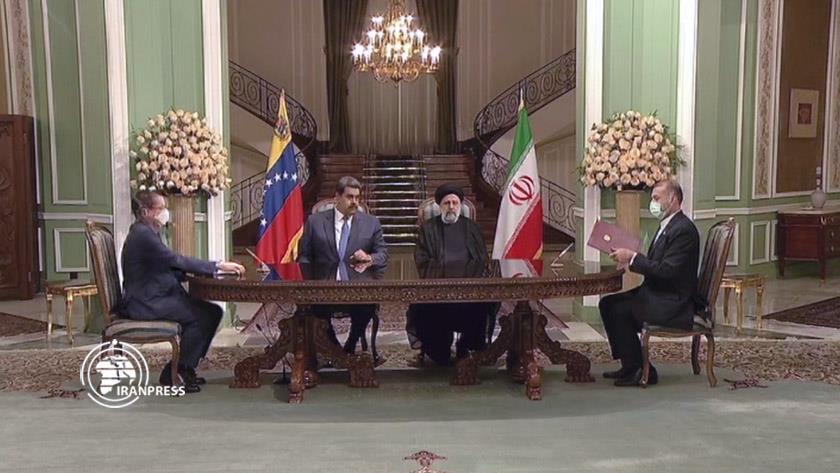 Iranpress: Iran, Venezuela sign comprehensive 20-year cooperation document