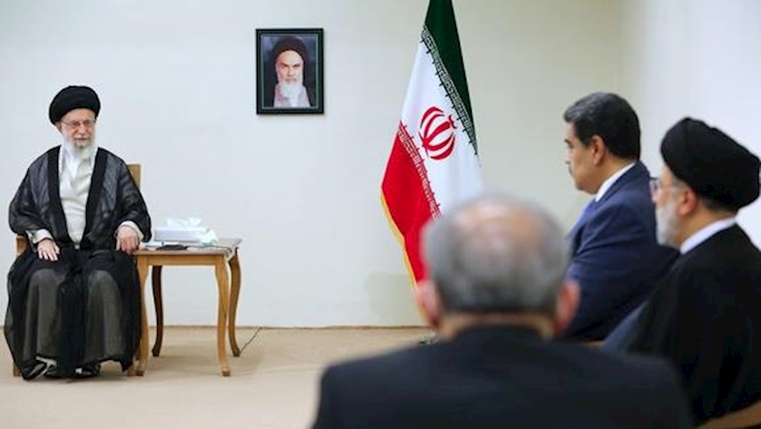 Iranpress: Resistance only way to counter US : Leader tells Maduro 