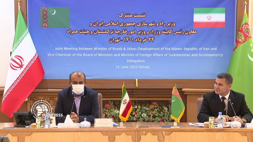 Iranpress: Iran, Turkmenistan expand transport ties