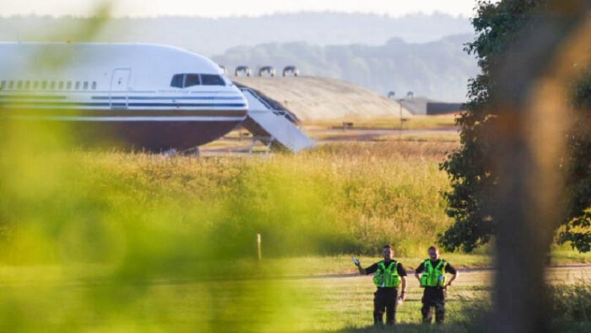 Iranpress: Flight to Rwanda cancelled after European court ruling