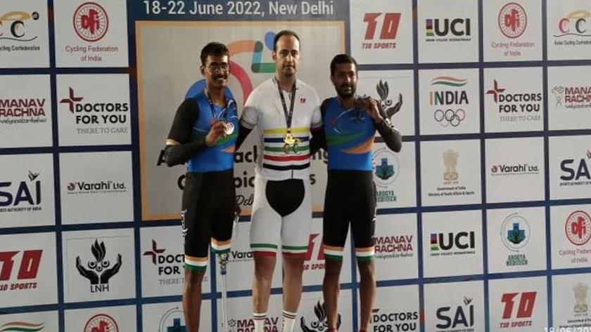 Iranpress: Iranian para cyclist snatches gold 